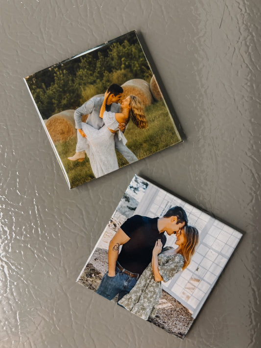 picture of couple on custom magnet, engagment photo on custom magnet